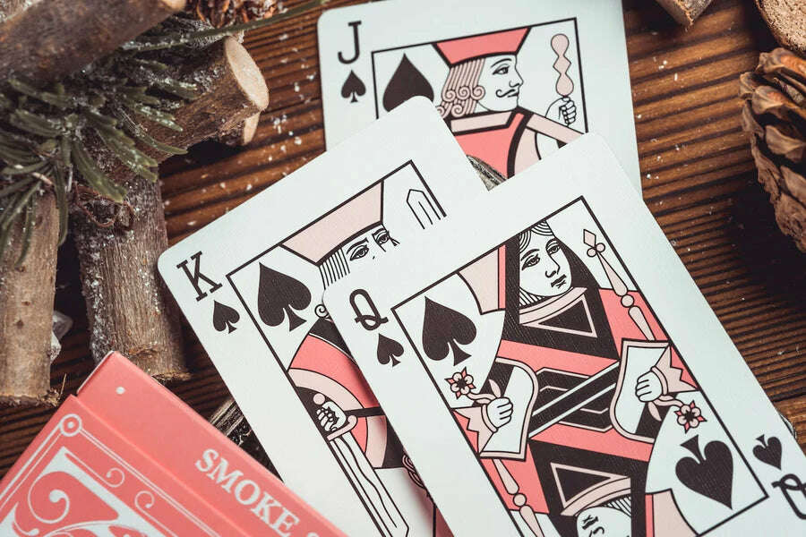 6214-smoke-mirrors-v9-pink-deluxe-playing-cards-uspcc-1.webp