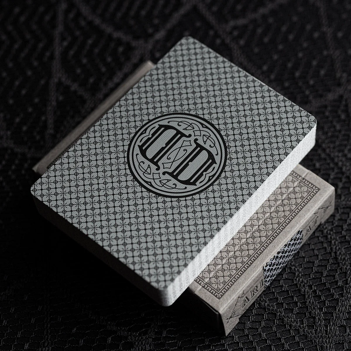 6221-smoke-mirrors-x-fultons-carbon-limited-v6-1.webp