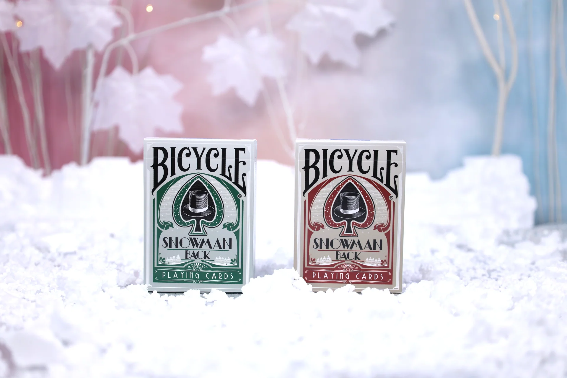 6245-snowman-back-red-green-bicycle-playing-cards-a-holiday-essential-1.webp