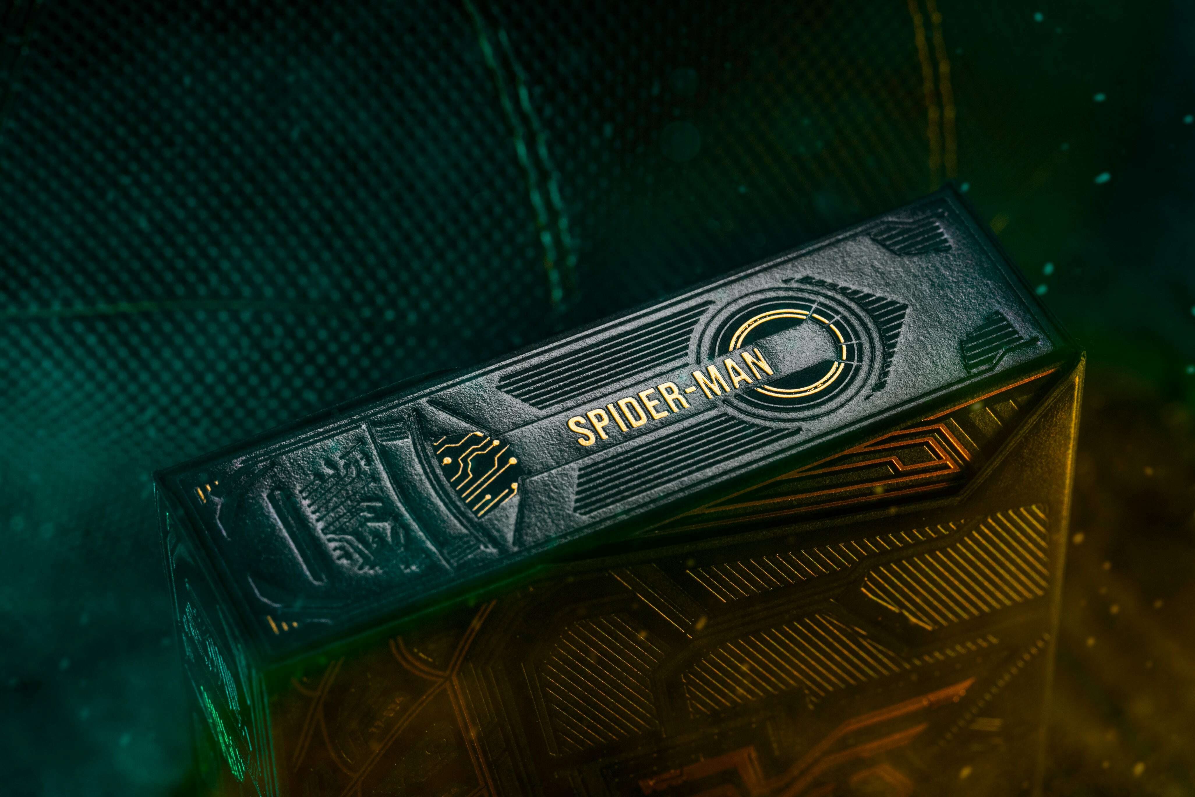 6365-spider-man-black-gold-playing-cards-1.jpg