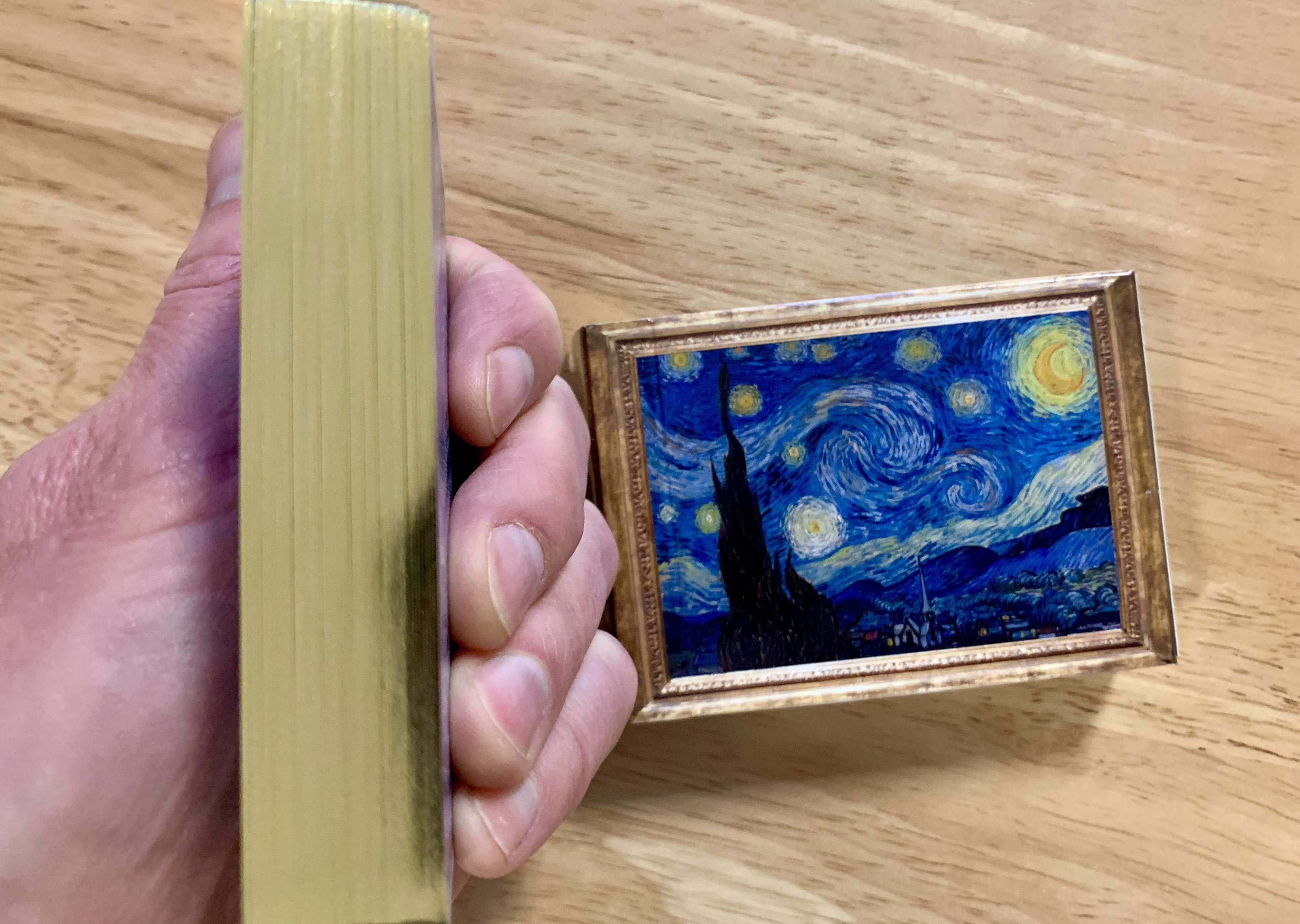 6459-starry-night-gold-gilded-playing-cards-uspcc-1.jpg