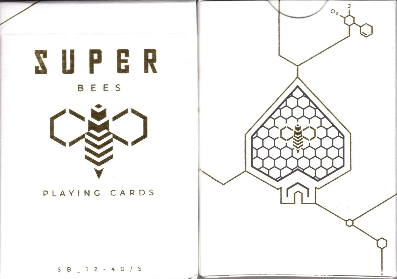 Super Bees v2 Playing Cards Cartamundi 1 6590-super-bees-v2-playing-cards-cartamundi-1.webp