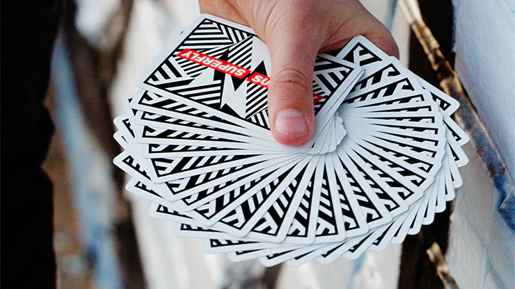 6599-superfly-dazzle-playing-cards-uspcc-1.webp