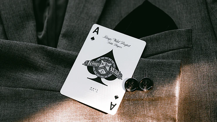 6682-table-players-no-13-v6-playing-cards-uspcc-1.jpg