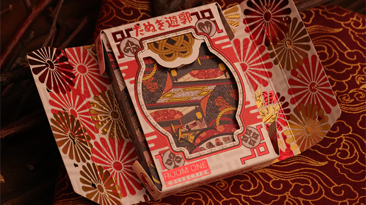 6727-tanuki-yukaku-playing-cards-hanafuda-1.webp