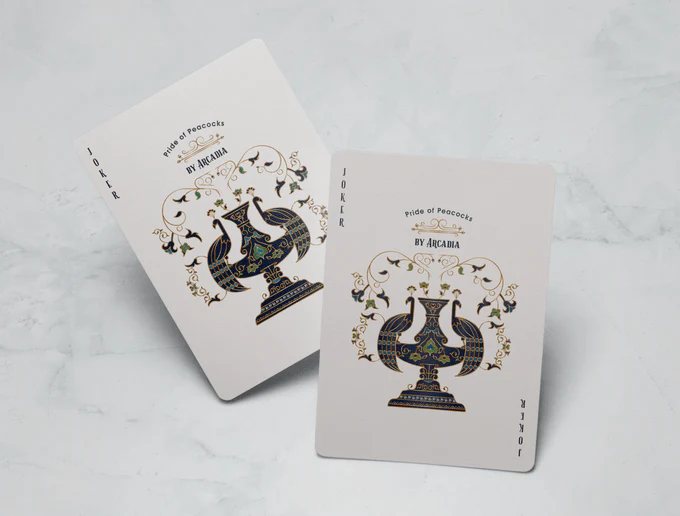 673-arcadia-pride-of-peacocks-playing-cards-cartamundi-1.jpg