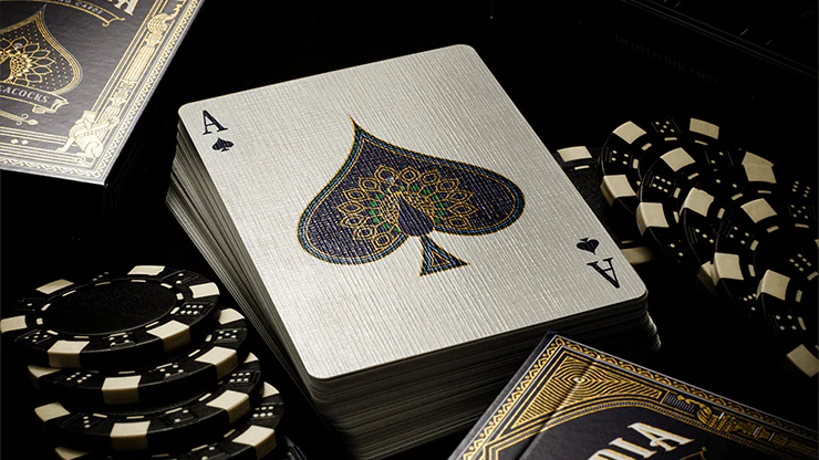 673-arcadia-pride-of-peacocks-playing-cards-cartamundi-1.jpg