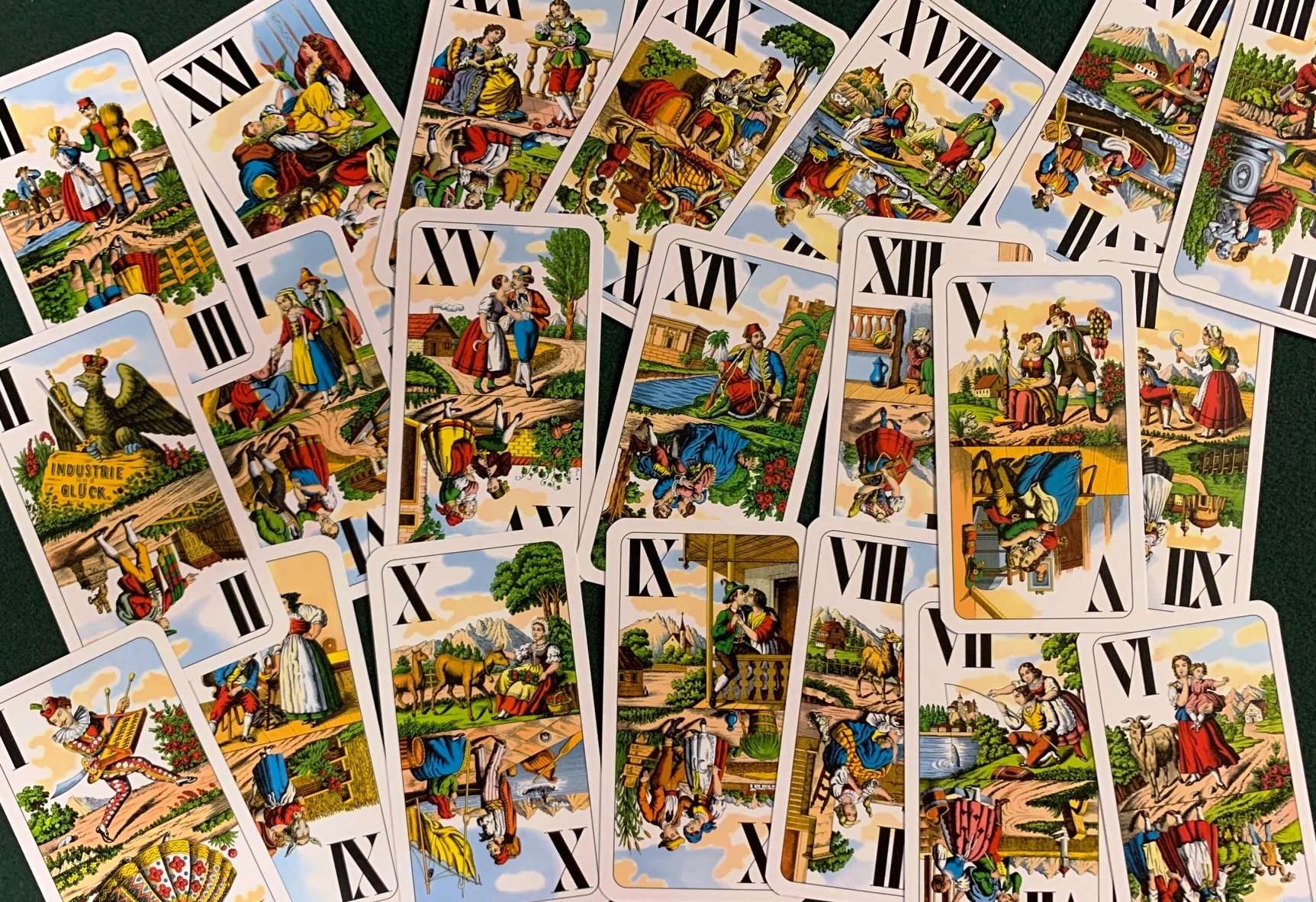 6730-tarock-ornament-playing-cards-by-piatnik-rediscover-the-magic-of-tarock–1.jpg