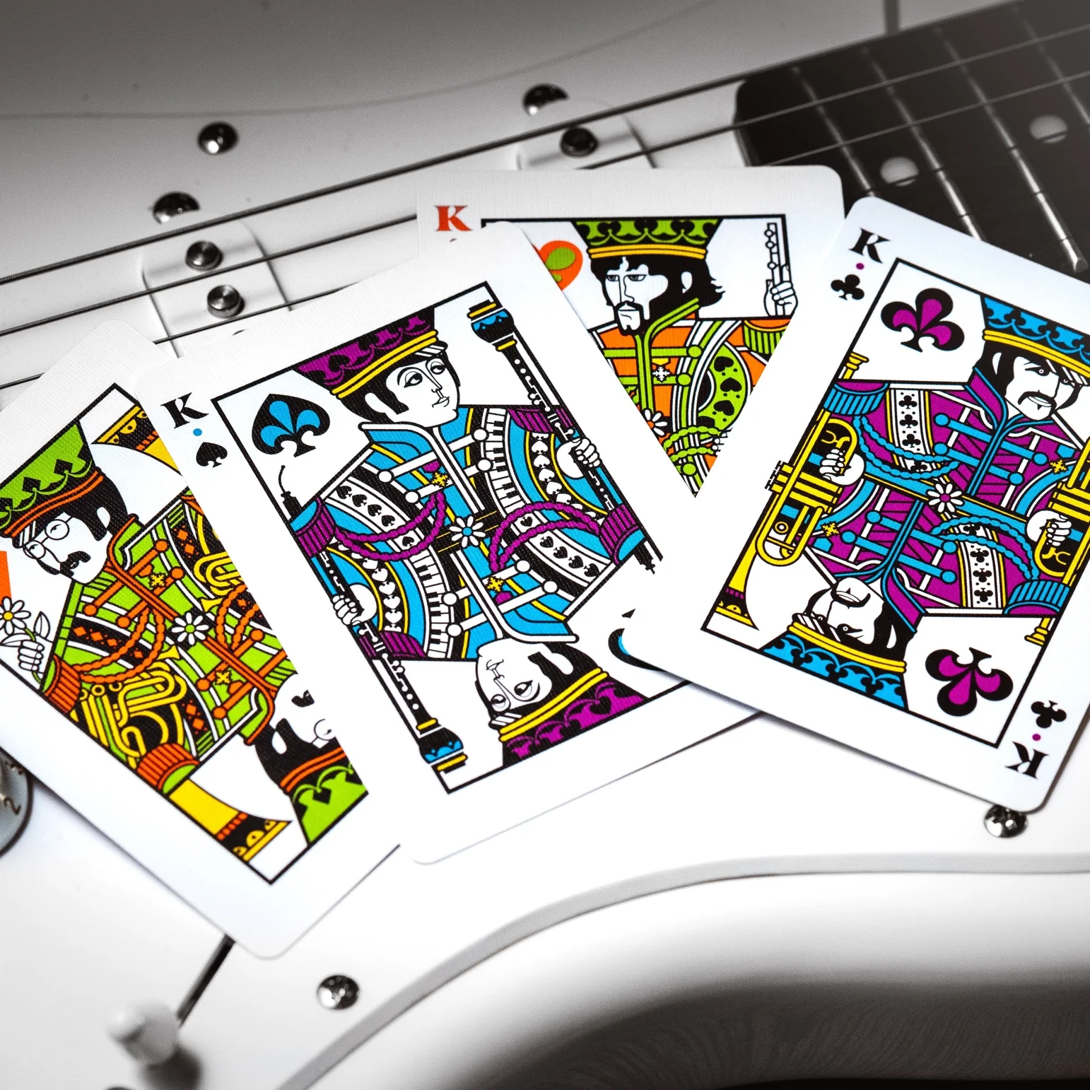 6848-the-beatles-special-edition-playing-cards-white-1.webp