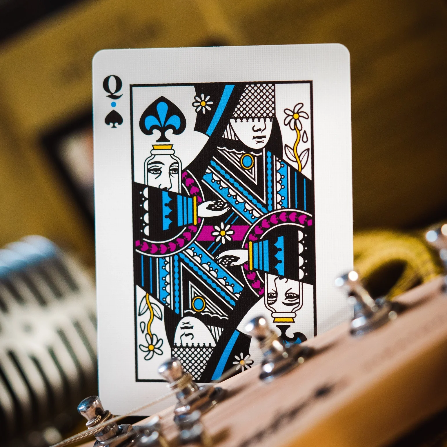 6848-the-beatles-special-edition-playing-cards-white-1.webp