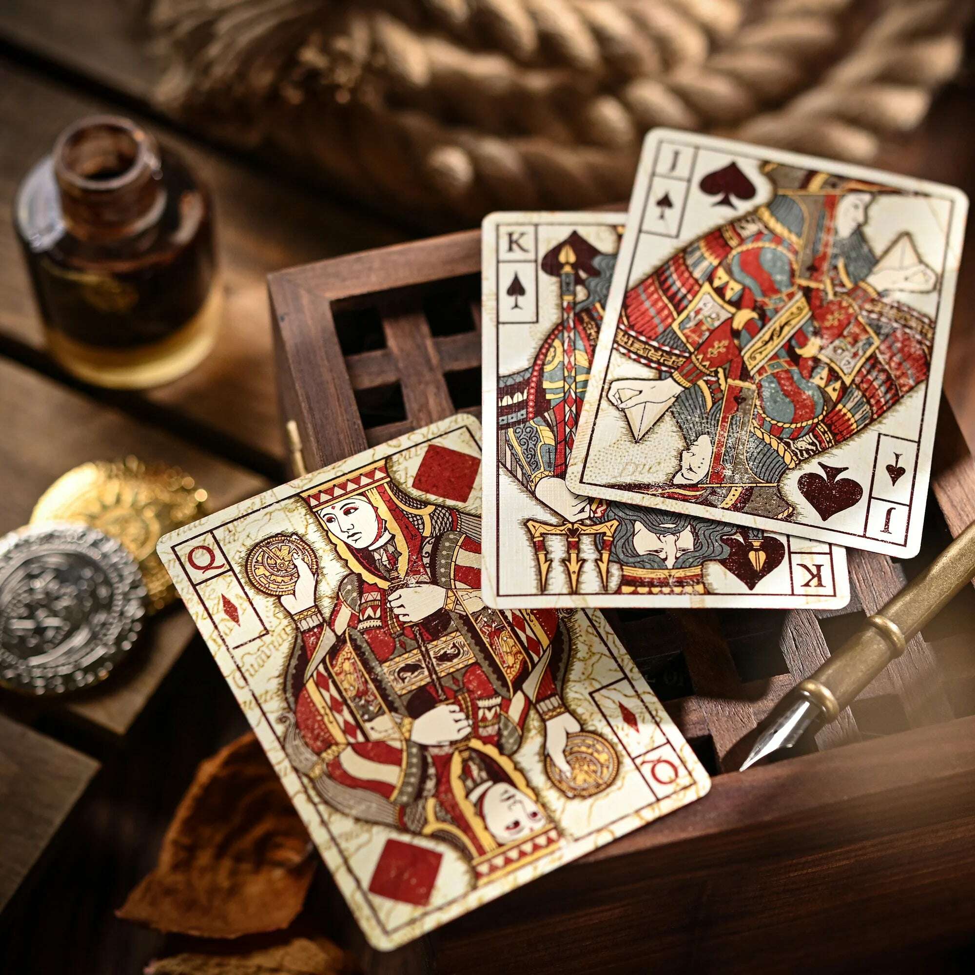 6916-the-eye-of-the-ocean-intrepid-playing-cards-cartamundi-1.jpg