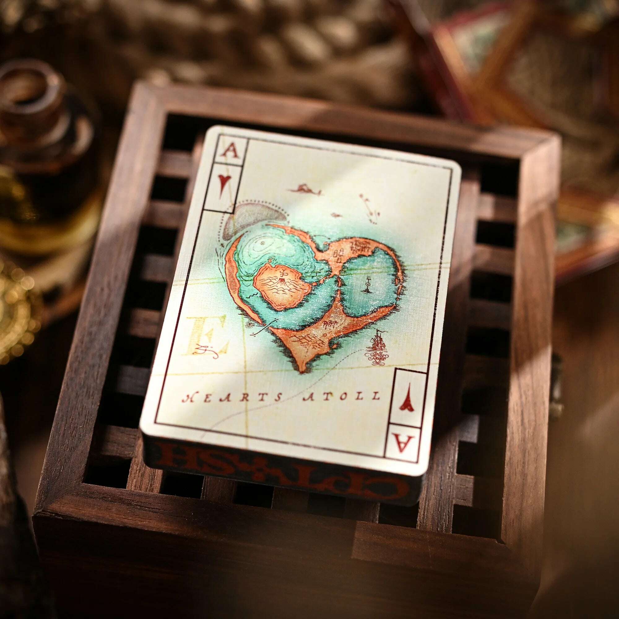 6916-the-eye-of-the-ocean-intrepid-playing-cards-cartamundi-1.jpg