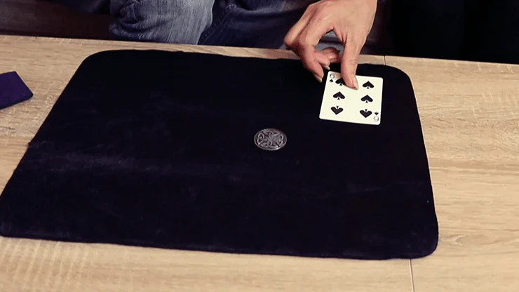 7008-the-lucky-coin-trick-1.webp