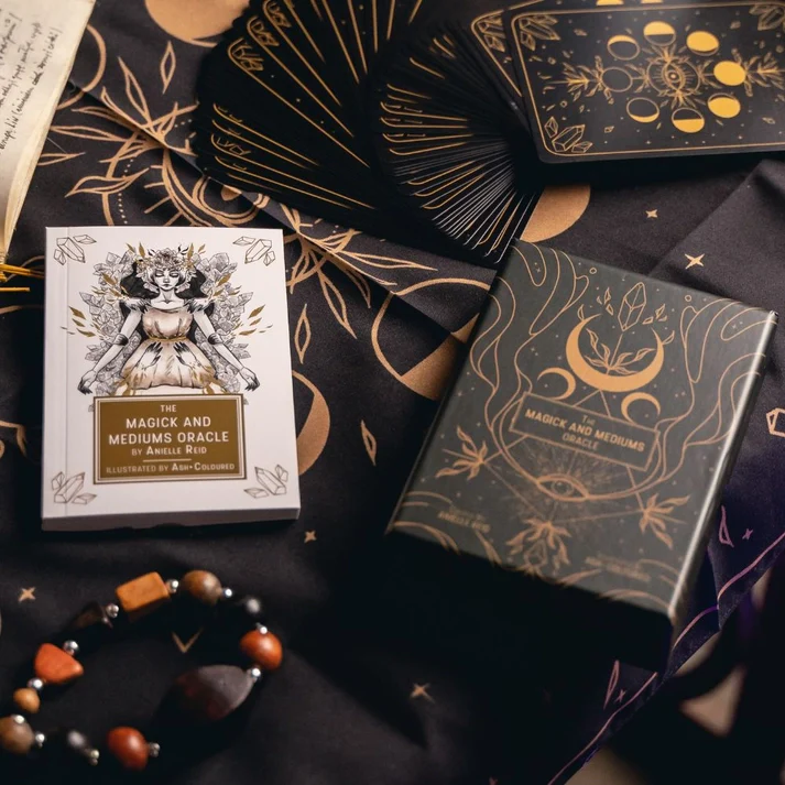 7012-the-magick-and-mediums-oracle-1.webp