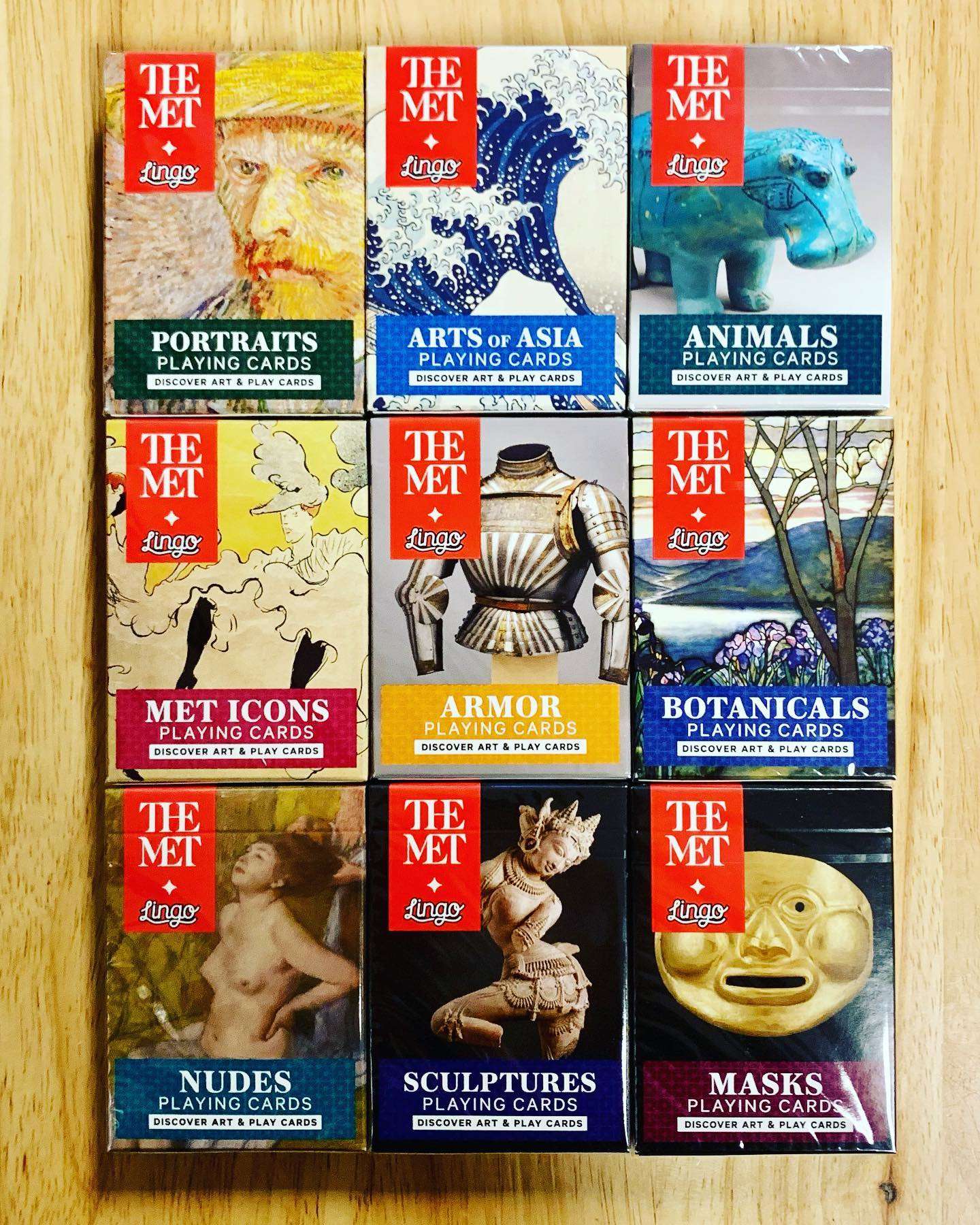 7022-the-met-playing-cards-9-deck-set-uspcc-1.jpg
