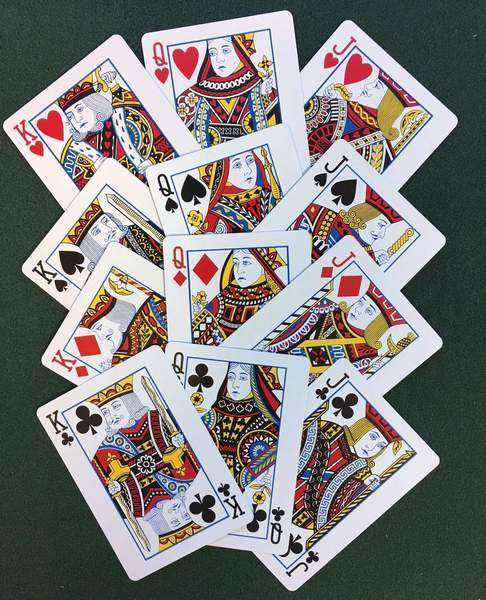 710-arrco-white-playing-cards-uspcc-1.jpg