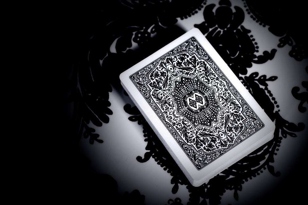 710-arrco-white-playing-cards-uspcc-1.jpg