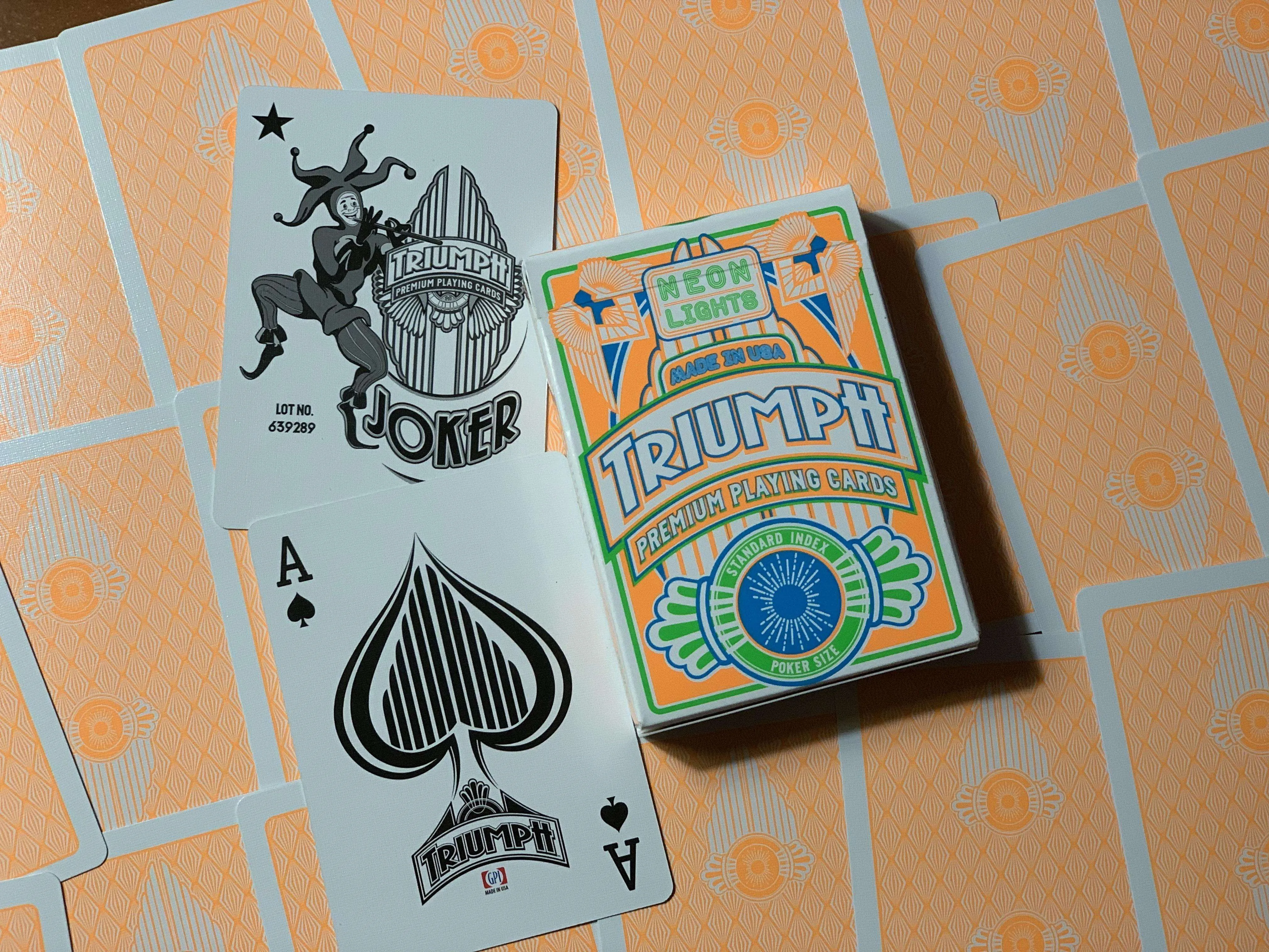 7283-triumph-premium-playing-cards-gpi-1.jpg