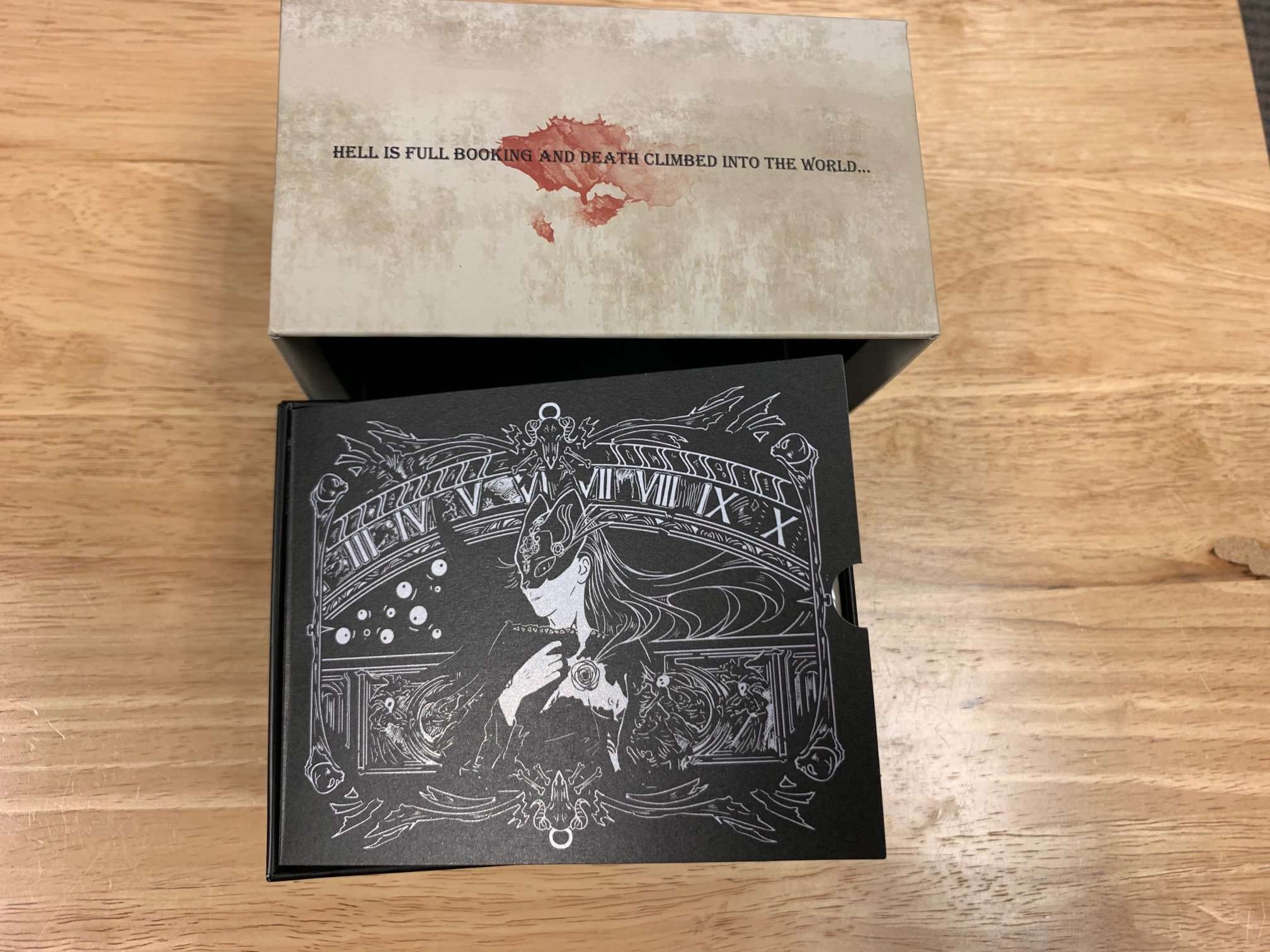 7382-under-the-skin-6-deck-collector-box-1.webp