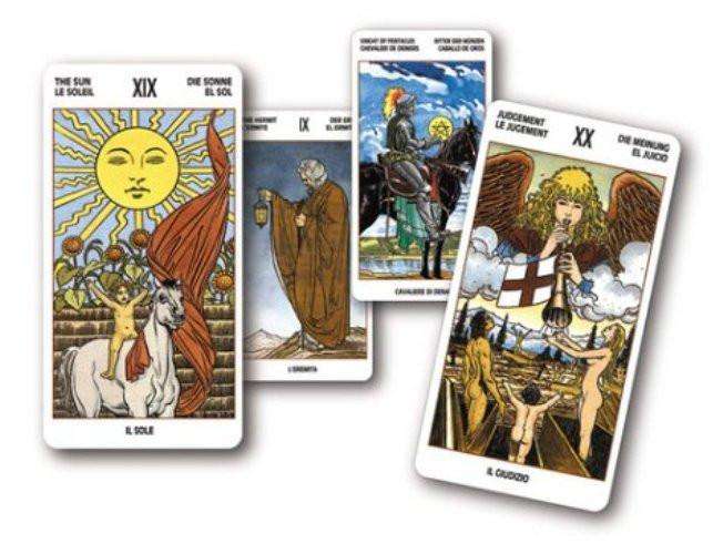 7409-universal-tarot-deck-78-card-deck-guide-booklet-1.jpg