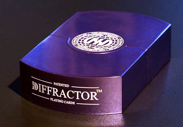 7475-vegas-diffractor-ultraviolet-metal-case-playing-cards-1.webp