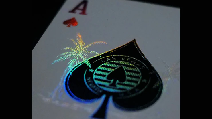 7475-vegas-diffractor-ultraviolet-metal-case-playing-cards-1.webp
