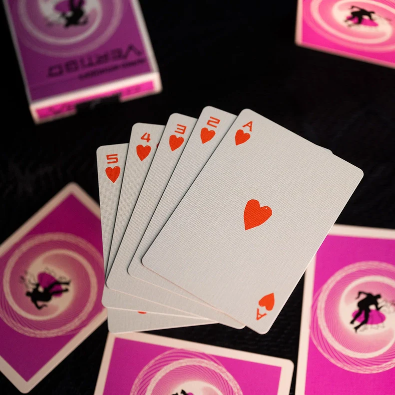 7499-vertigo-playing-cards-alternate-poster-edition-magenta-1.webp