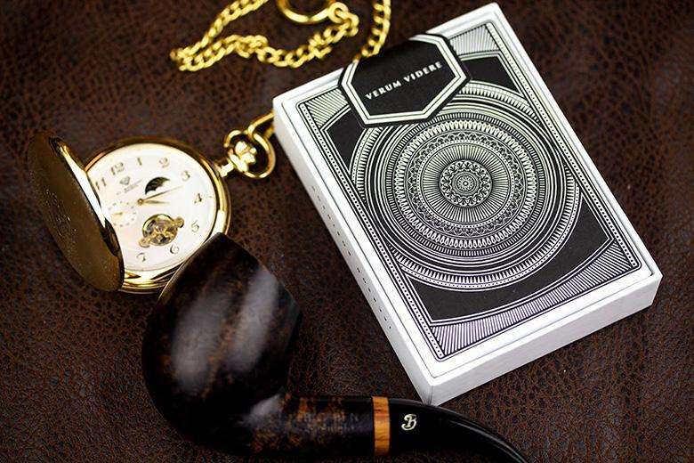 7503-verum-videre-v2-playing-cards-uspcc-1.jpg