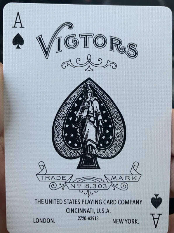 7515-victors-back-vintage-design-bicycle-playing-cards-2-deck-set-1.jpg