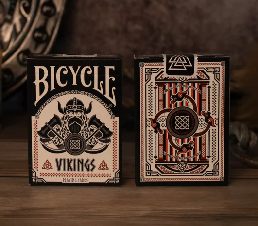 7525-vikings-bicycle-playing-cards-2.webp