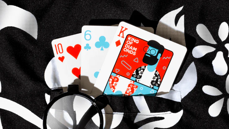 7605-vogue-pro-playing-cards-uspcc-1.jpg