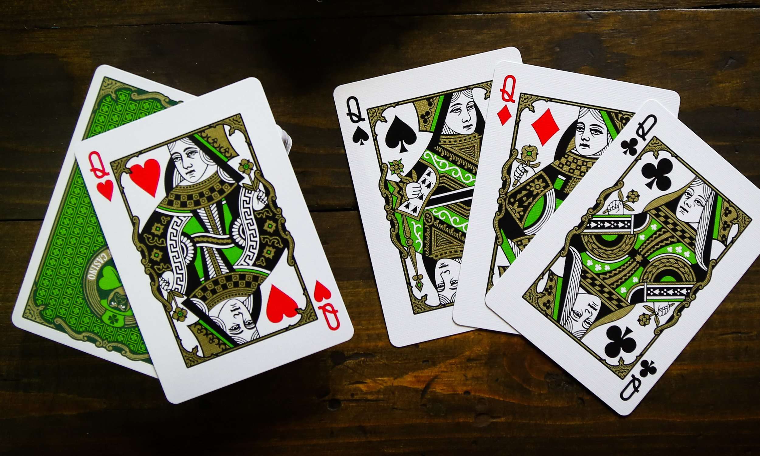 7698-wicked-leprechaun-casino-playing-cards-epcc-1.jpg