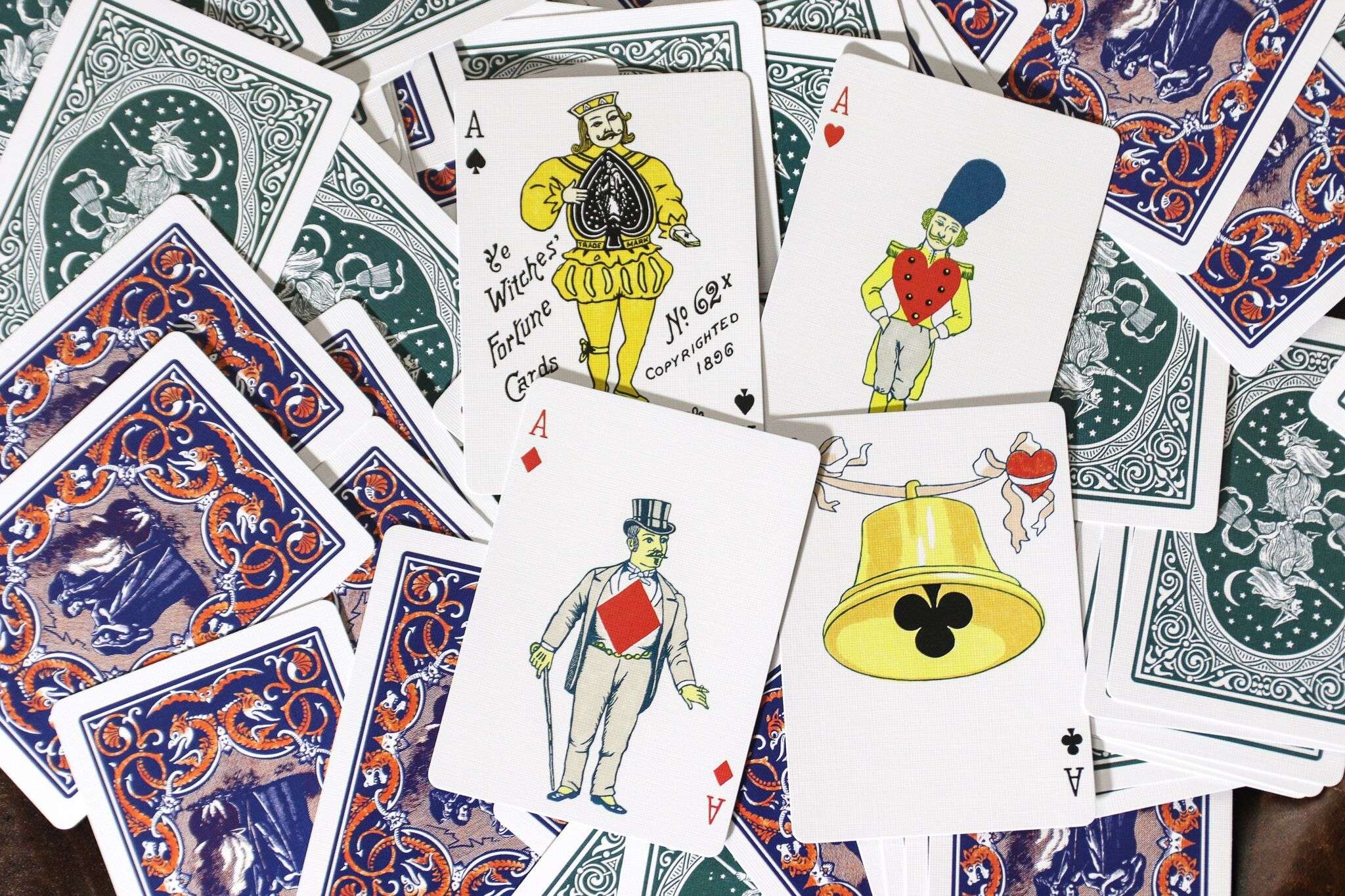 7831-ye-witches-fortune-cards-uspcc-1.jpg