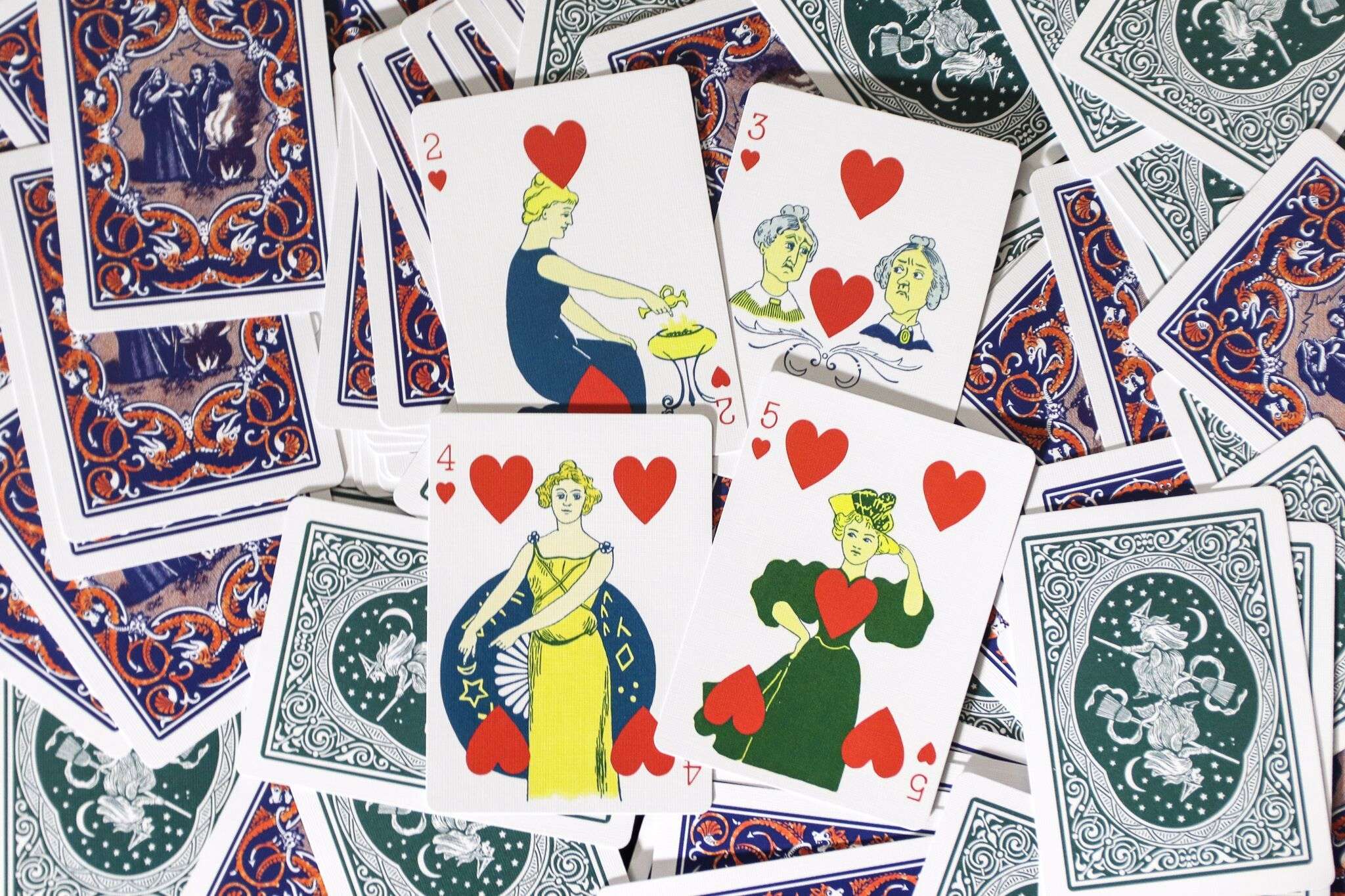 7835-ye-witches-gilded-fortune-cards-uspcc-1.jpg