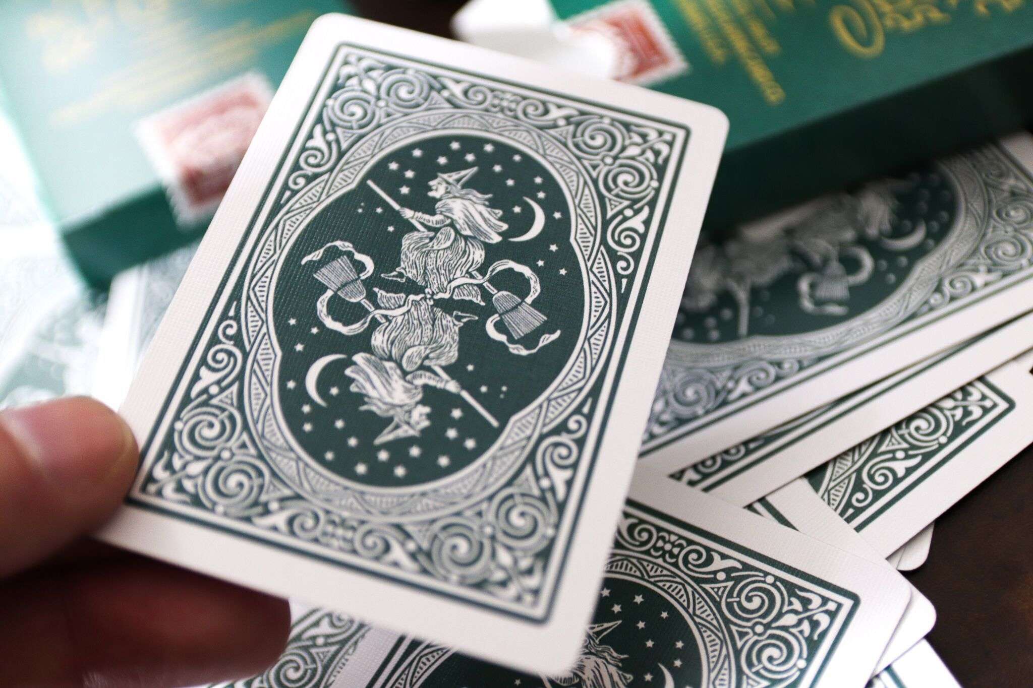 7835-ye-witches-gilded-fortune-cards-uspcc-1.jpg