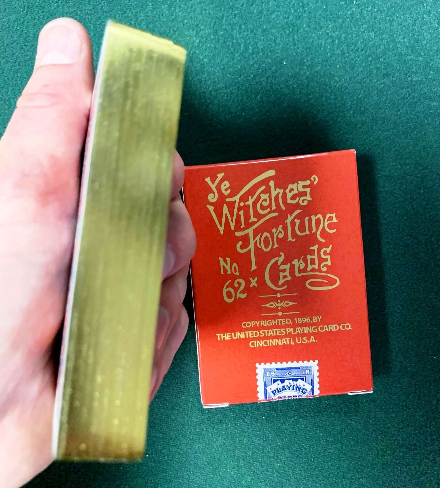 7835-ye-witches-gilded-fortune-cards-uspcc-1.jpg