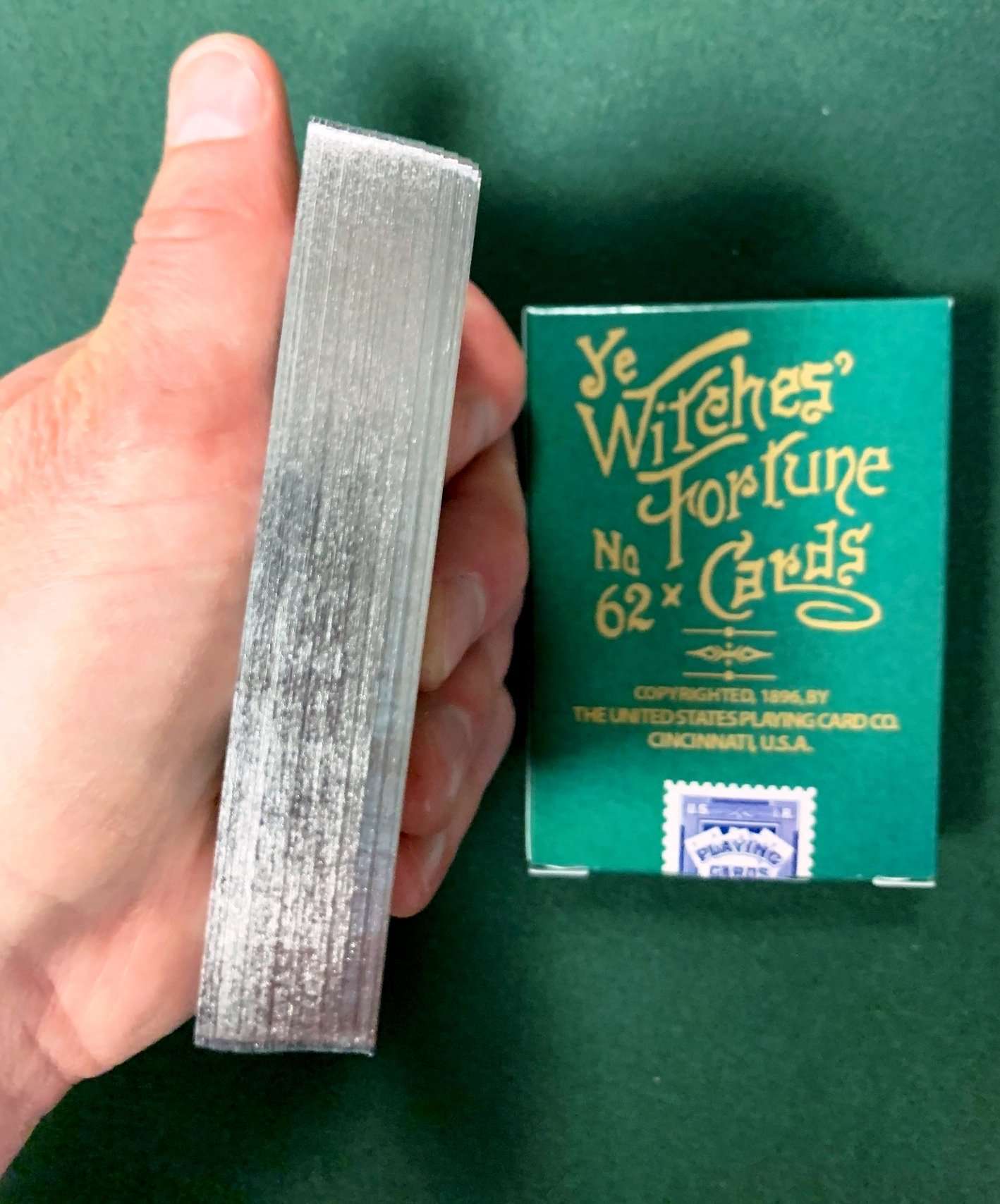 7835-ye-witches-gilded-fortune-cards-uspcc-1.jpg