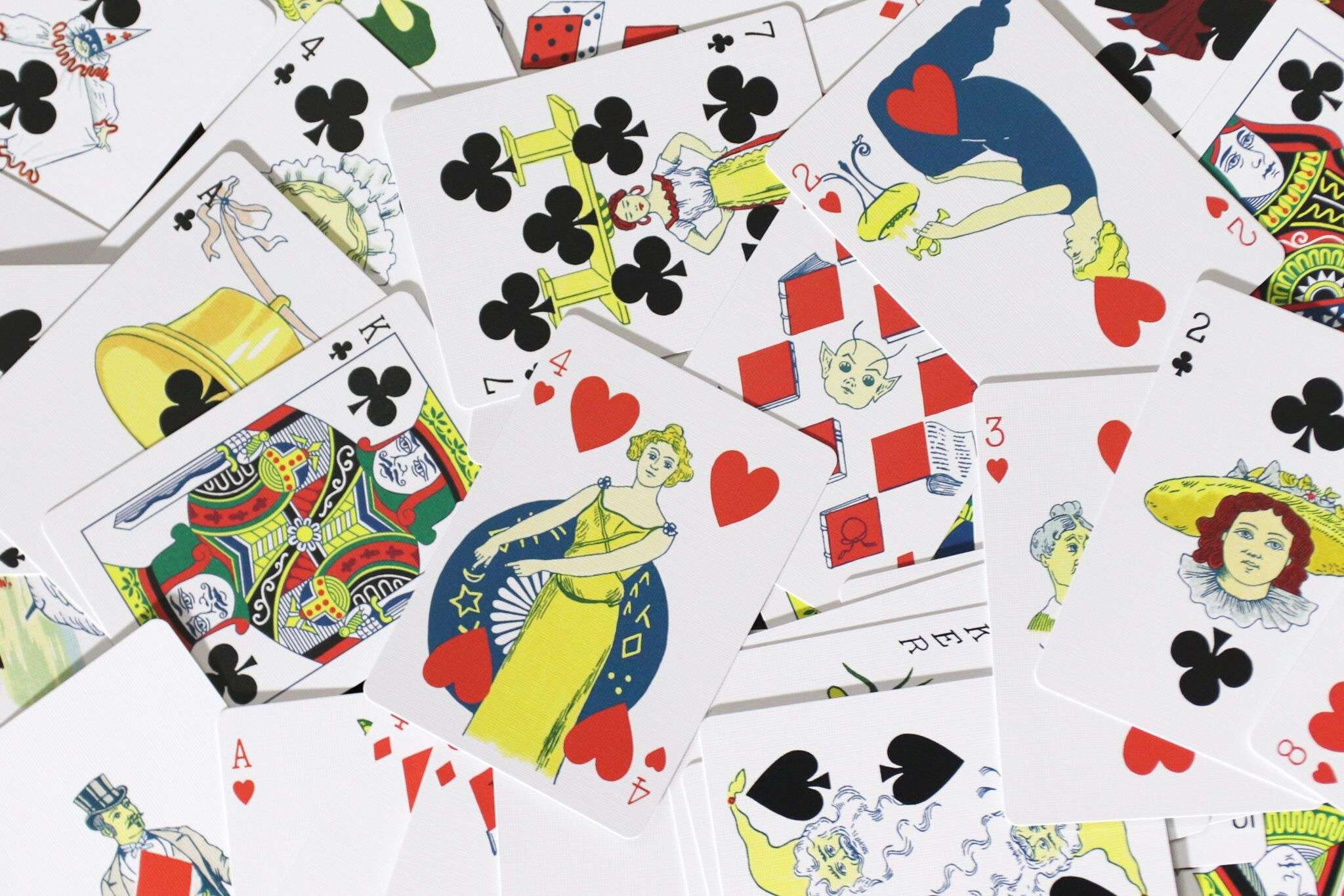 7835-ye-witches-gilded-fortune-cards-uspcc-1.jpg