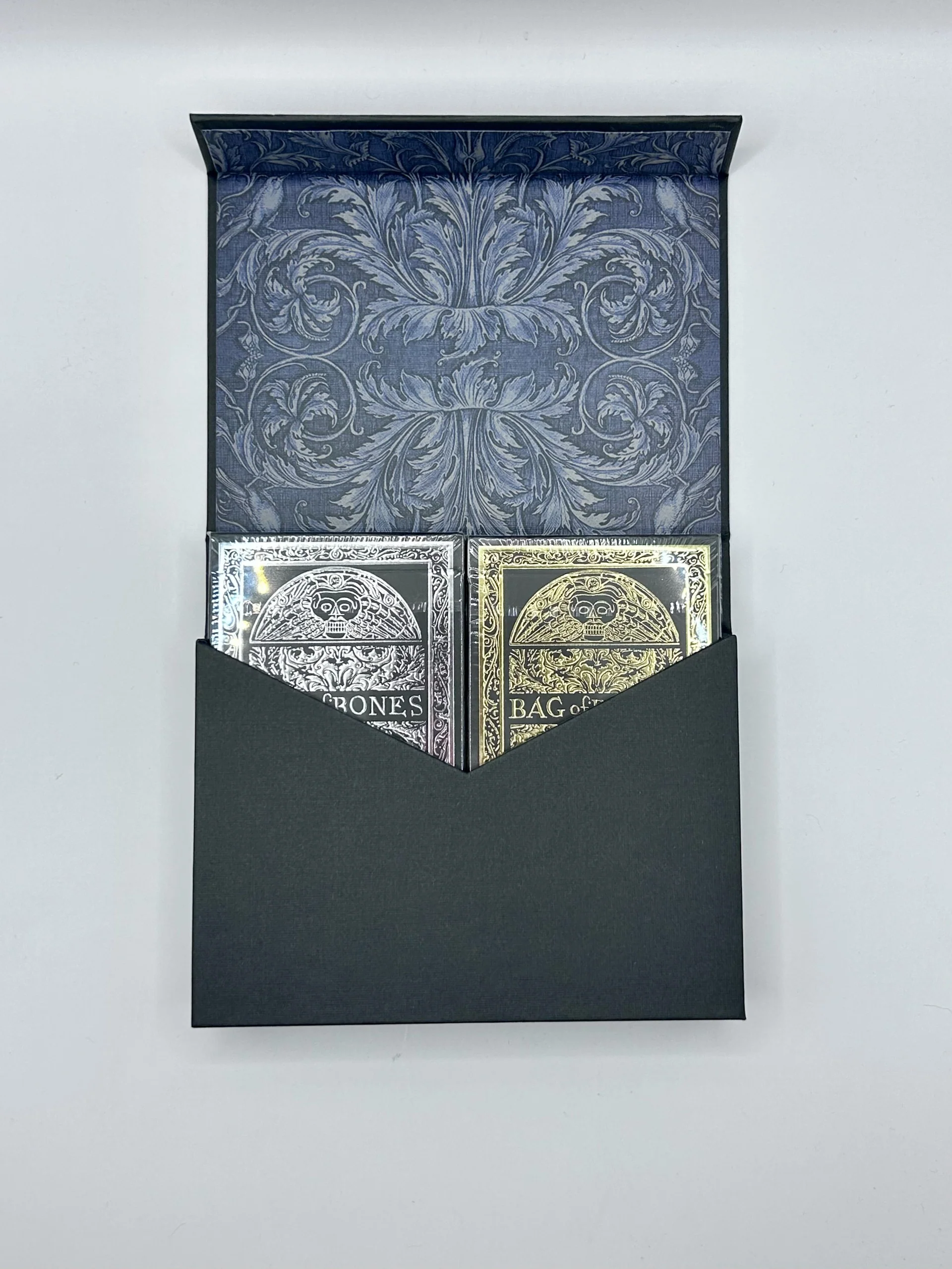 862-bag-of-bones-playing-cards-premium-gold-silver-edition-w-double-deck-box-set-1.webp