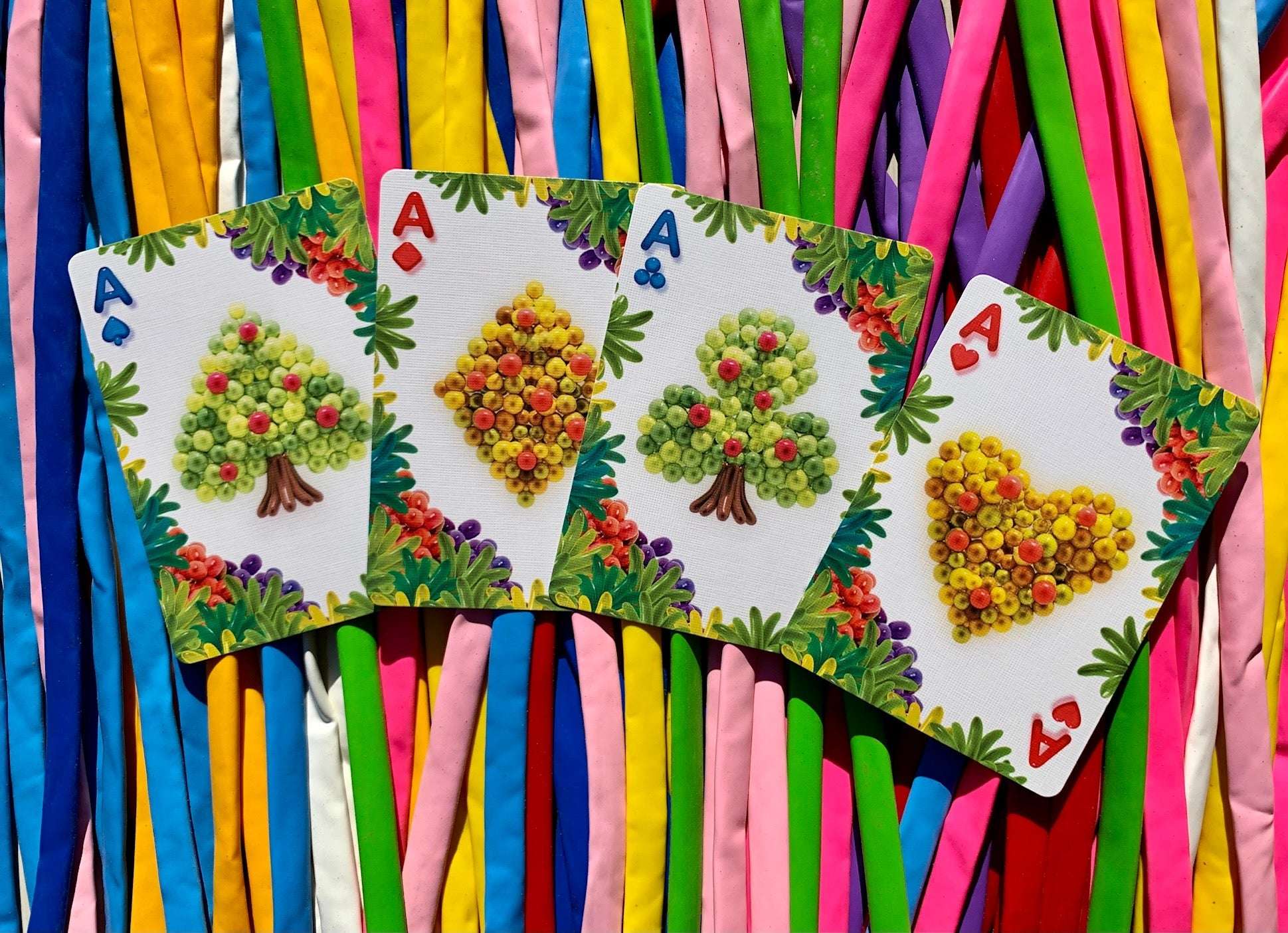 876-balloon-jungle-gilded-bicycle-playing-cards-1.jpg