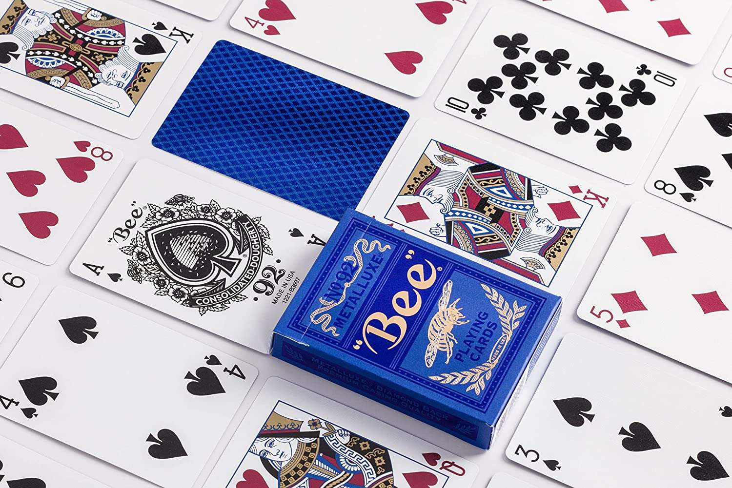 912-bee-metalluxe-blue-playing-cards-casino-tradition-meets-foil-finished-luxury-1.jpg